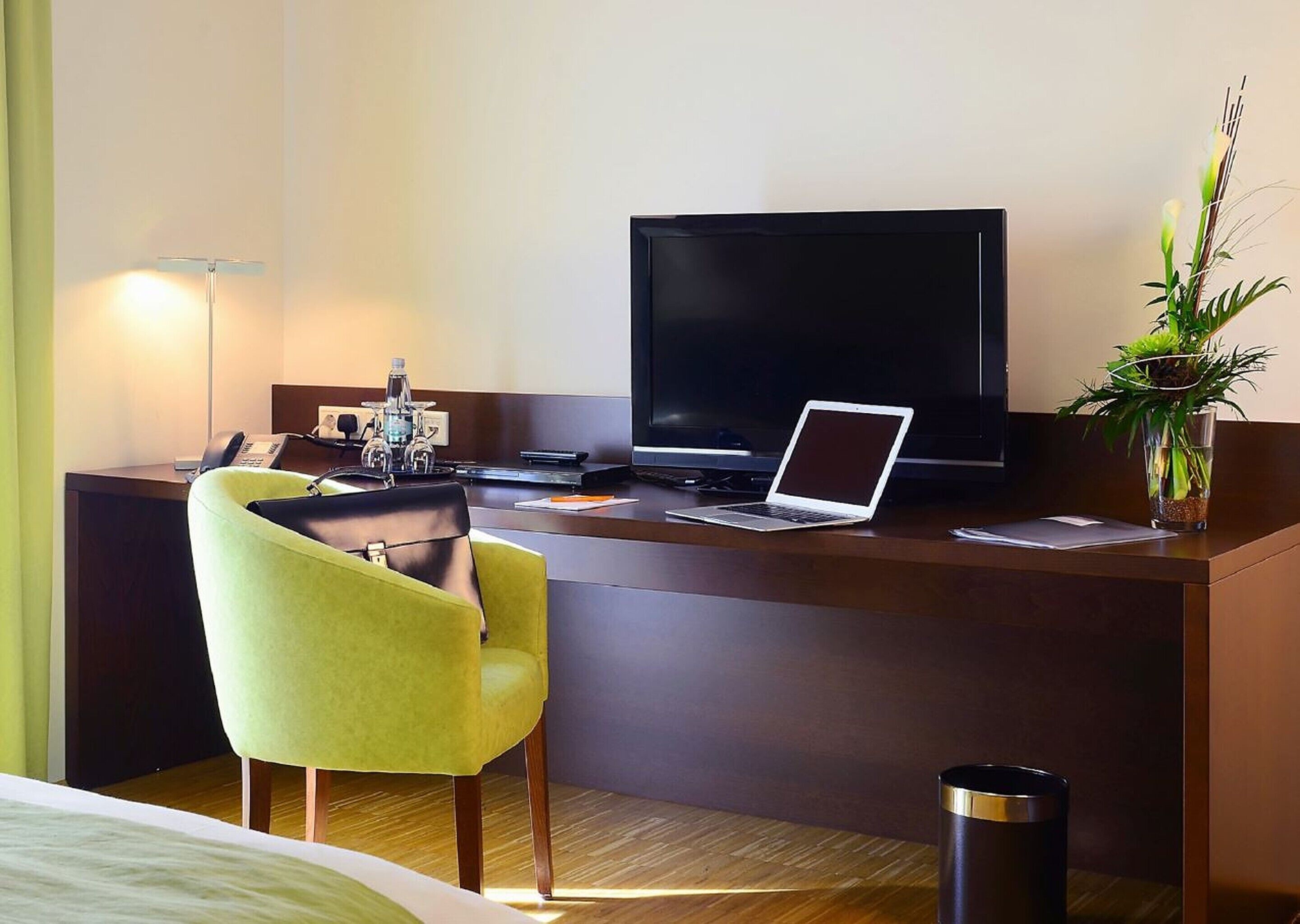 Acantus Hotel & Apartment