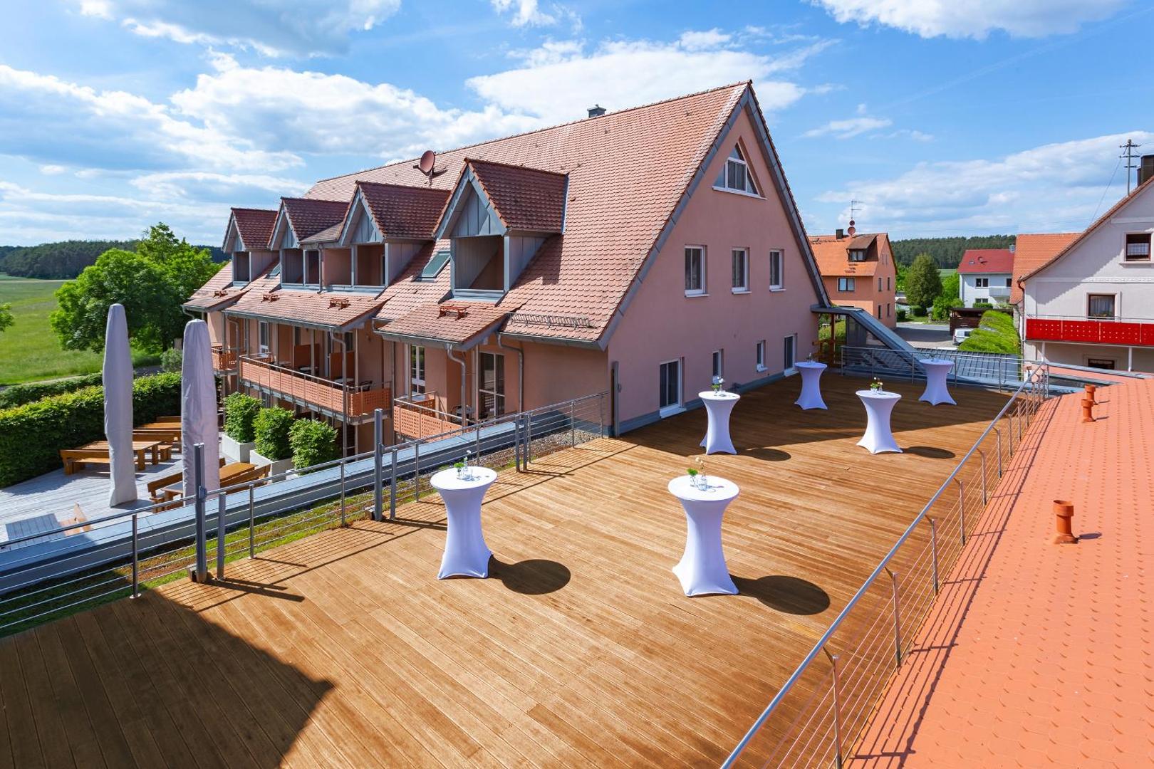 Acantus Hotel & Apartment