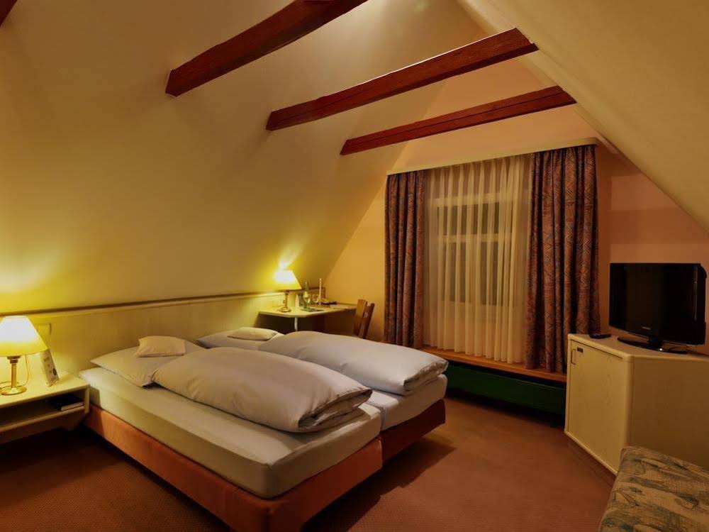 Hotel Garni Am Ellinger Tor