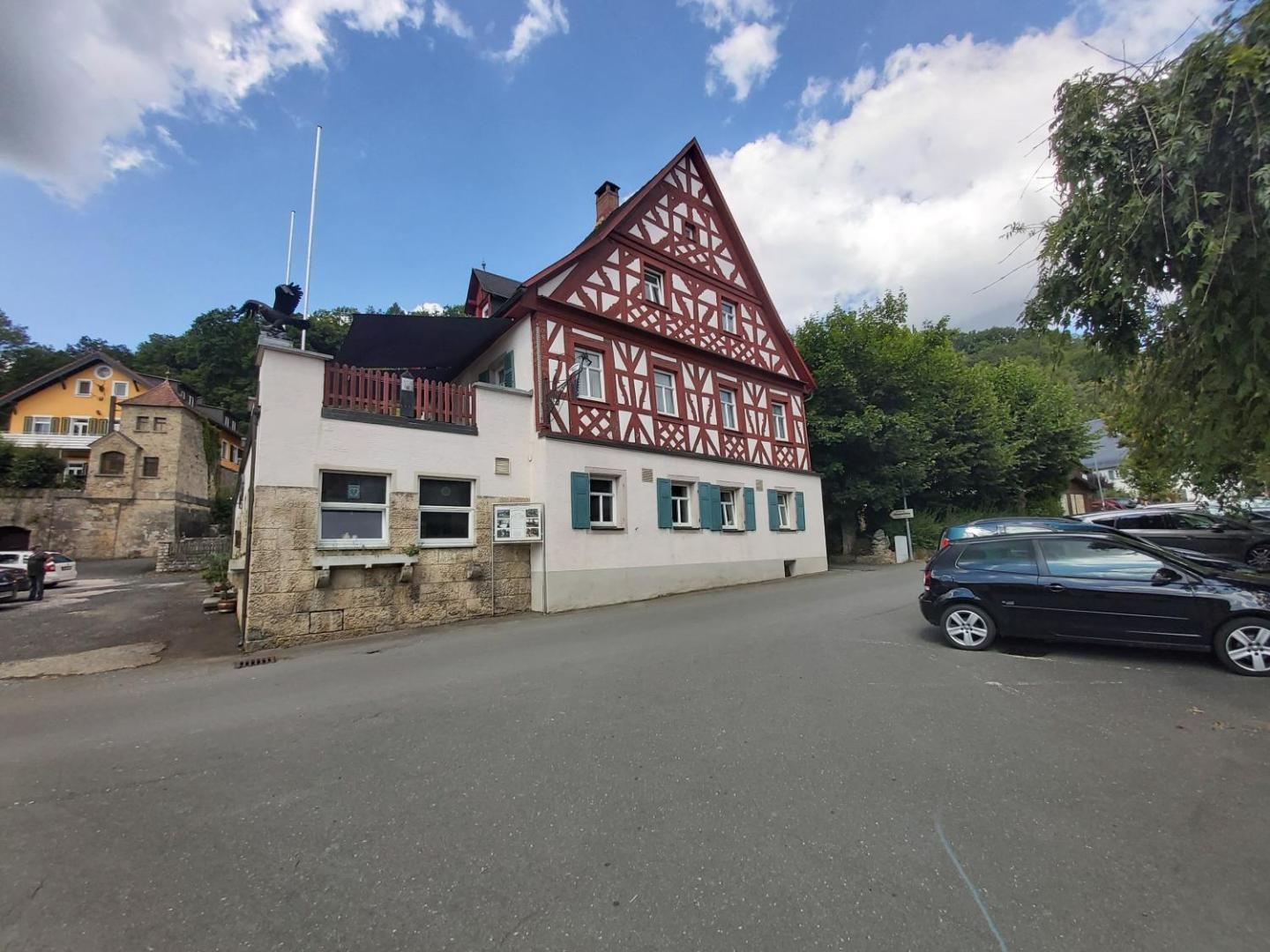 Schwarzer Adler
