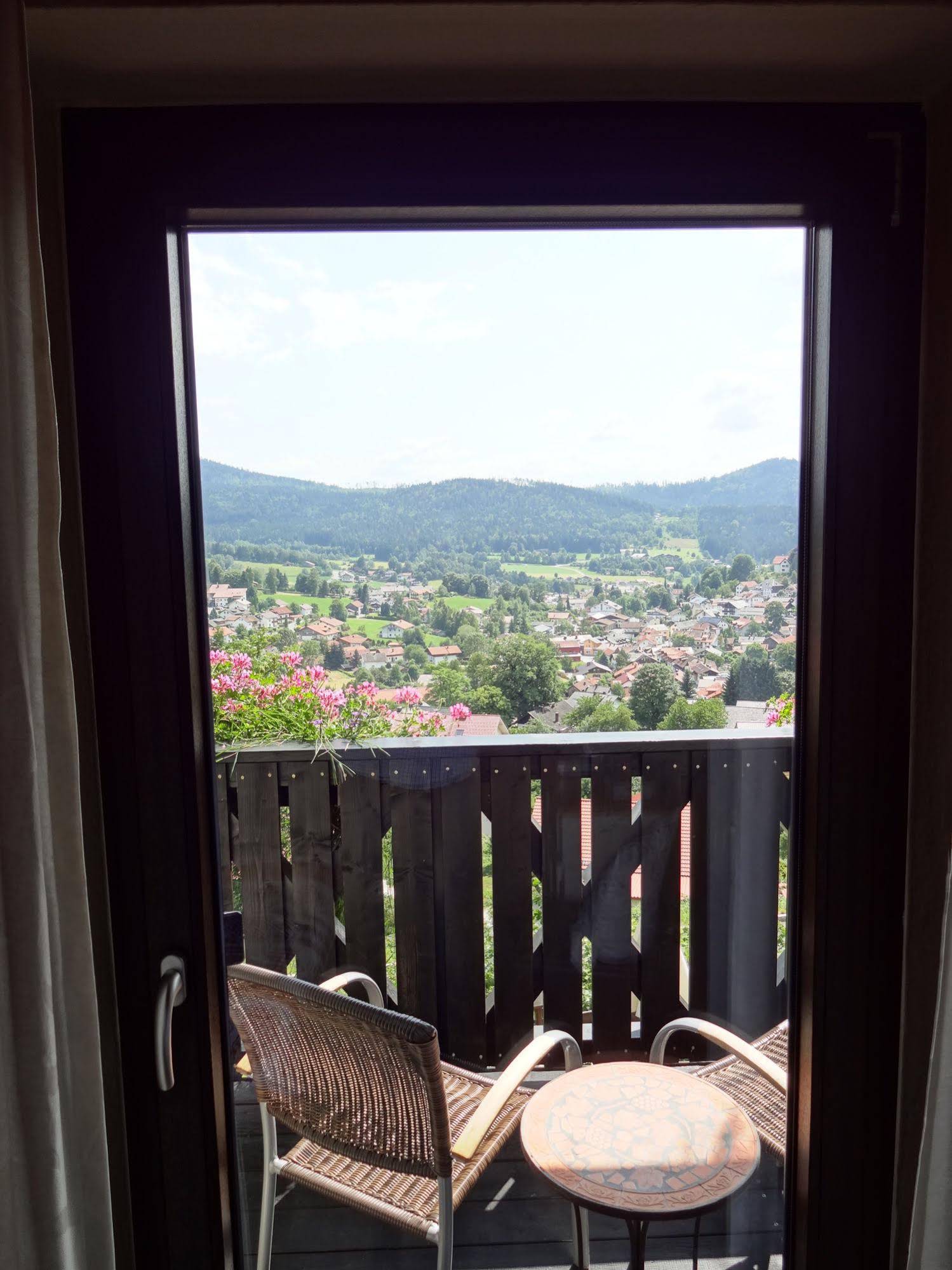 Villa Montara Bed & Breakfast