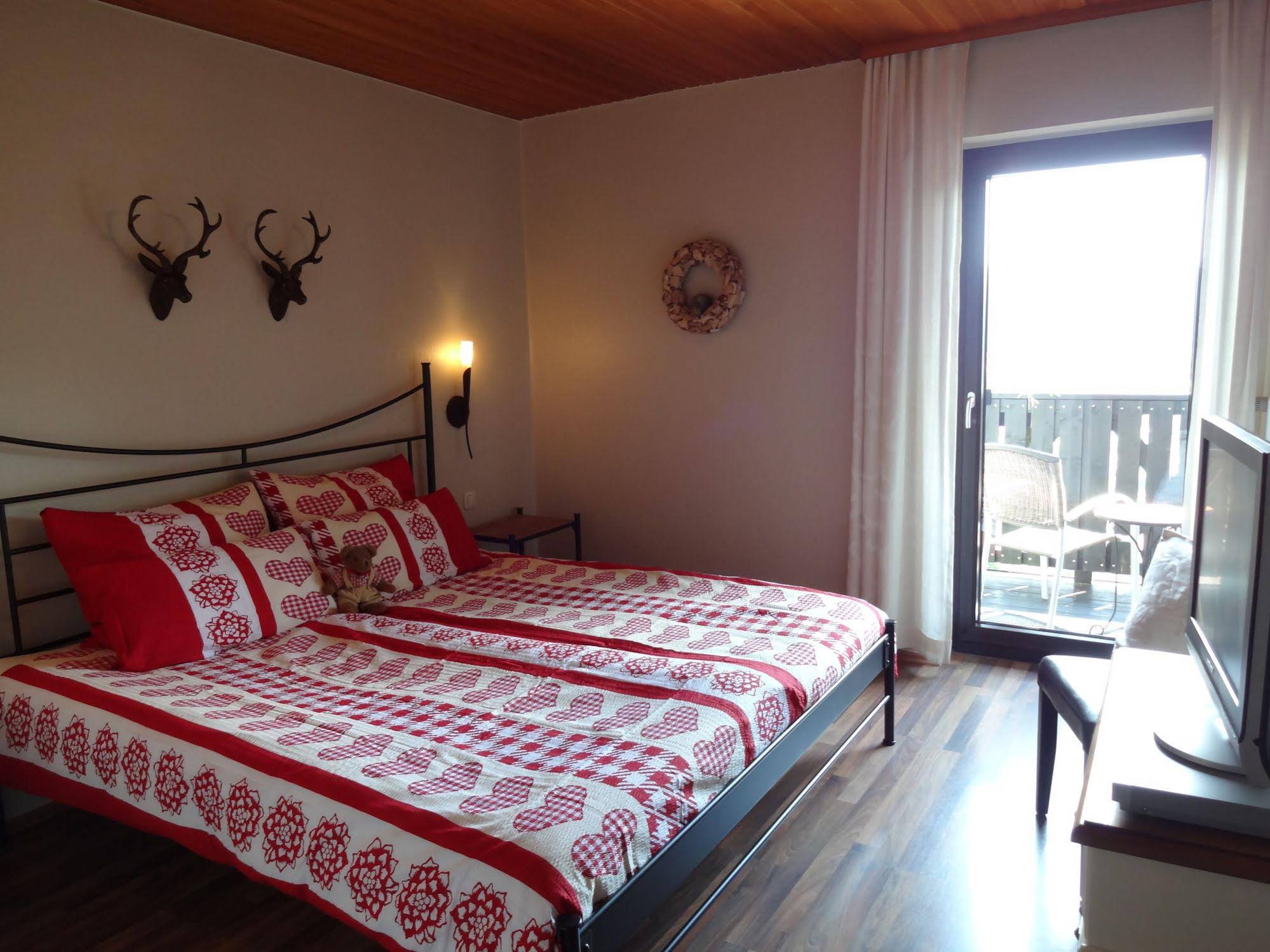 Villa Montara Bed & Breakfast