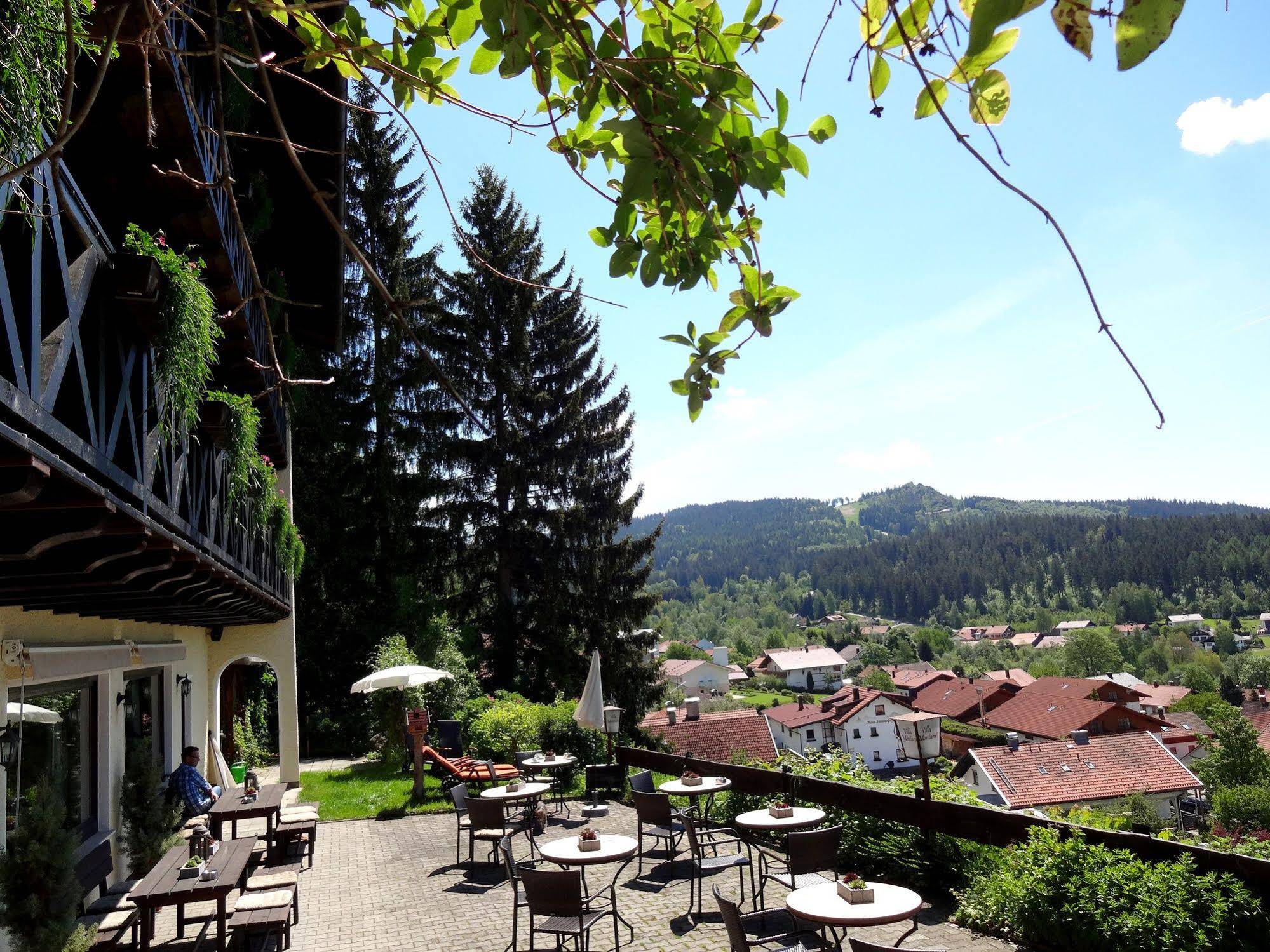 Villa Montara Bed & Breakfast