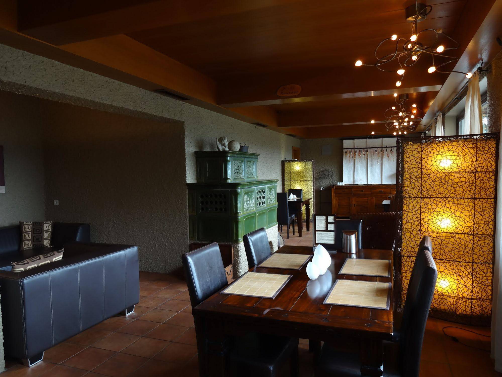 Villa Montara Bed & Breakfast
