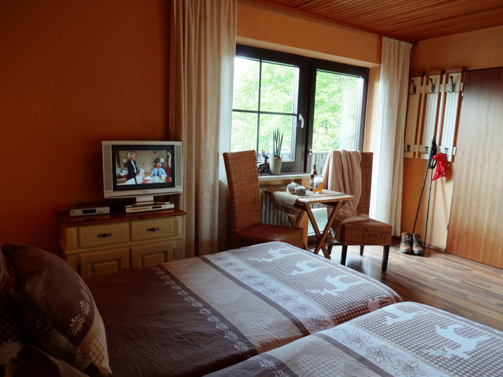 Villa Montara Bed & Breakfast