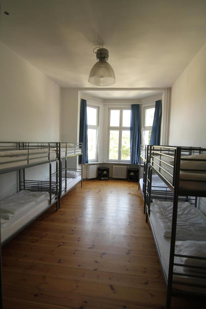 36 Rooms Hostel