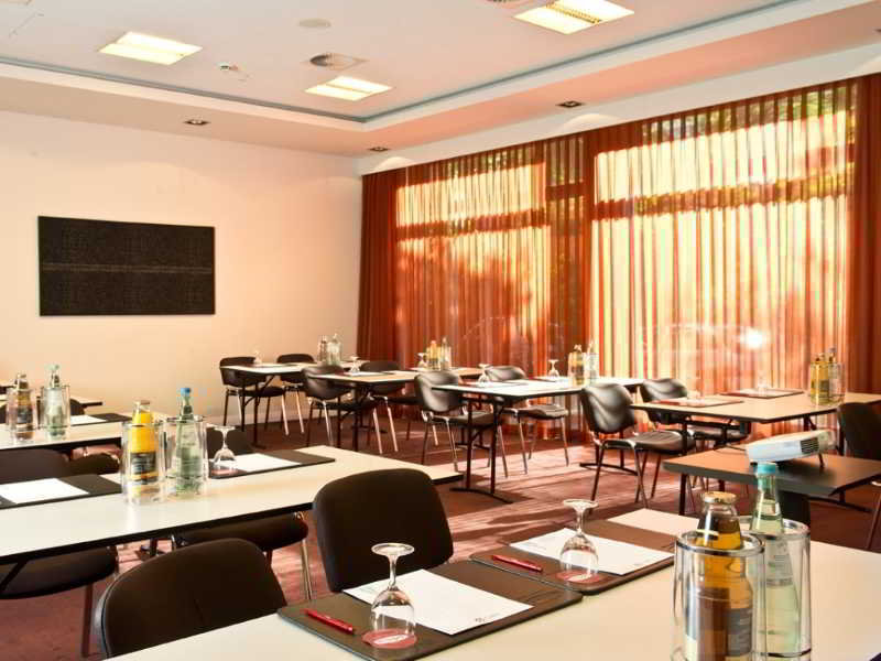 Adina Apartment Hotel Berlin Checkpoint Charlie