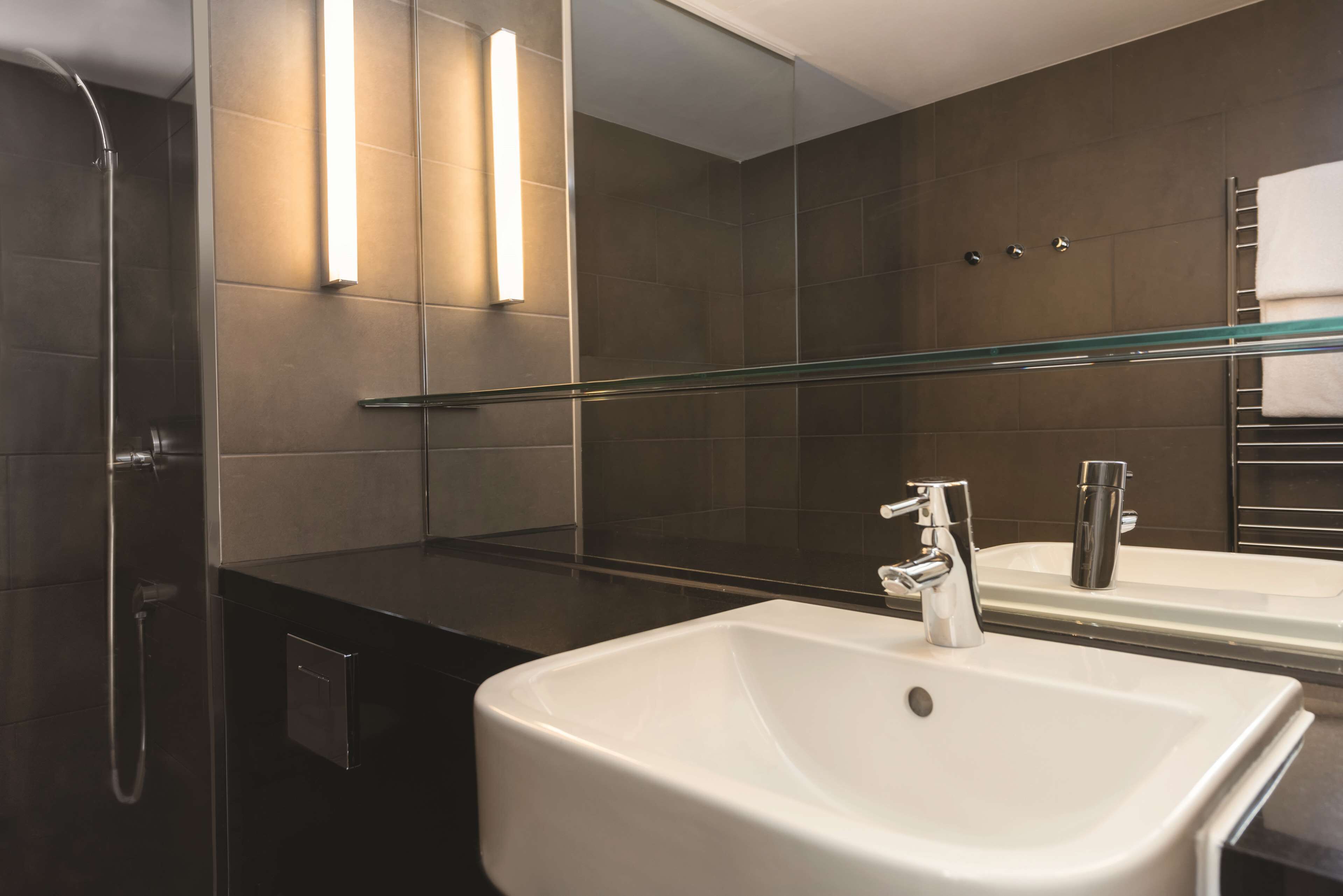 Adina Apartment Hotel Berlin Hackescher Markt