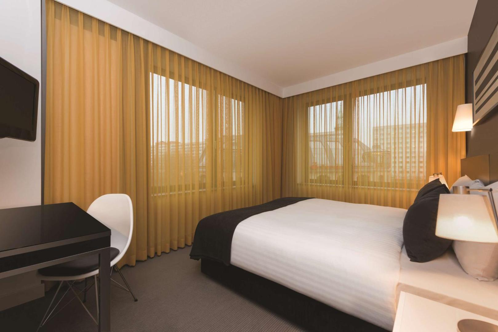 Adina Apartment Hotel Berlin Hackescher Markt