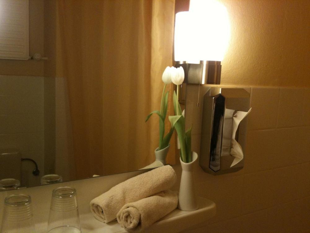 Alecsa Hotel