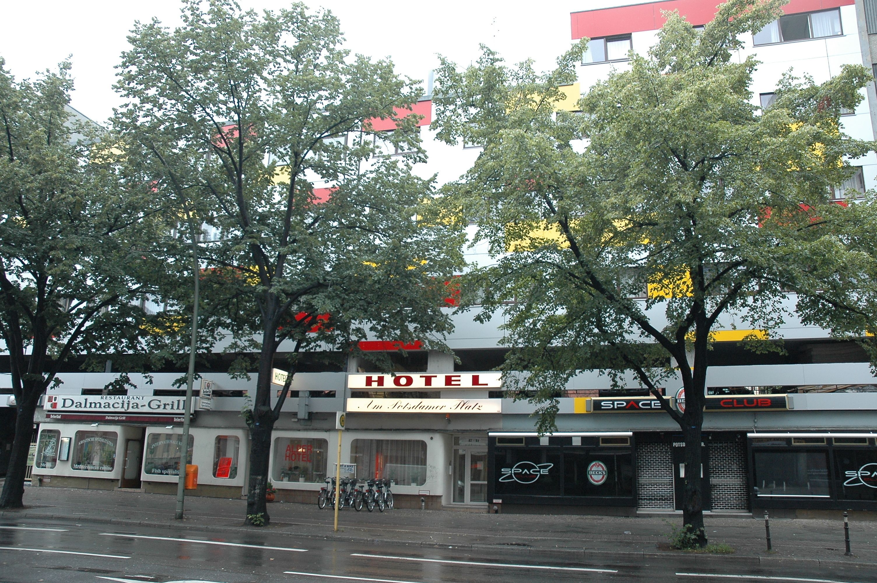 Alper am Potsdamer Platz