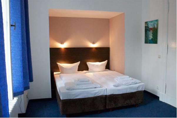 Arta Lenz Hotel