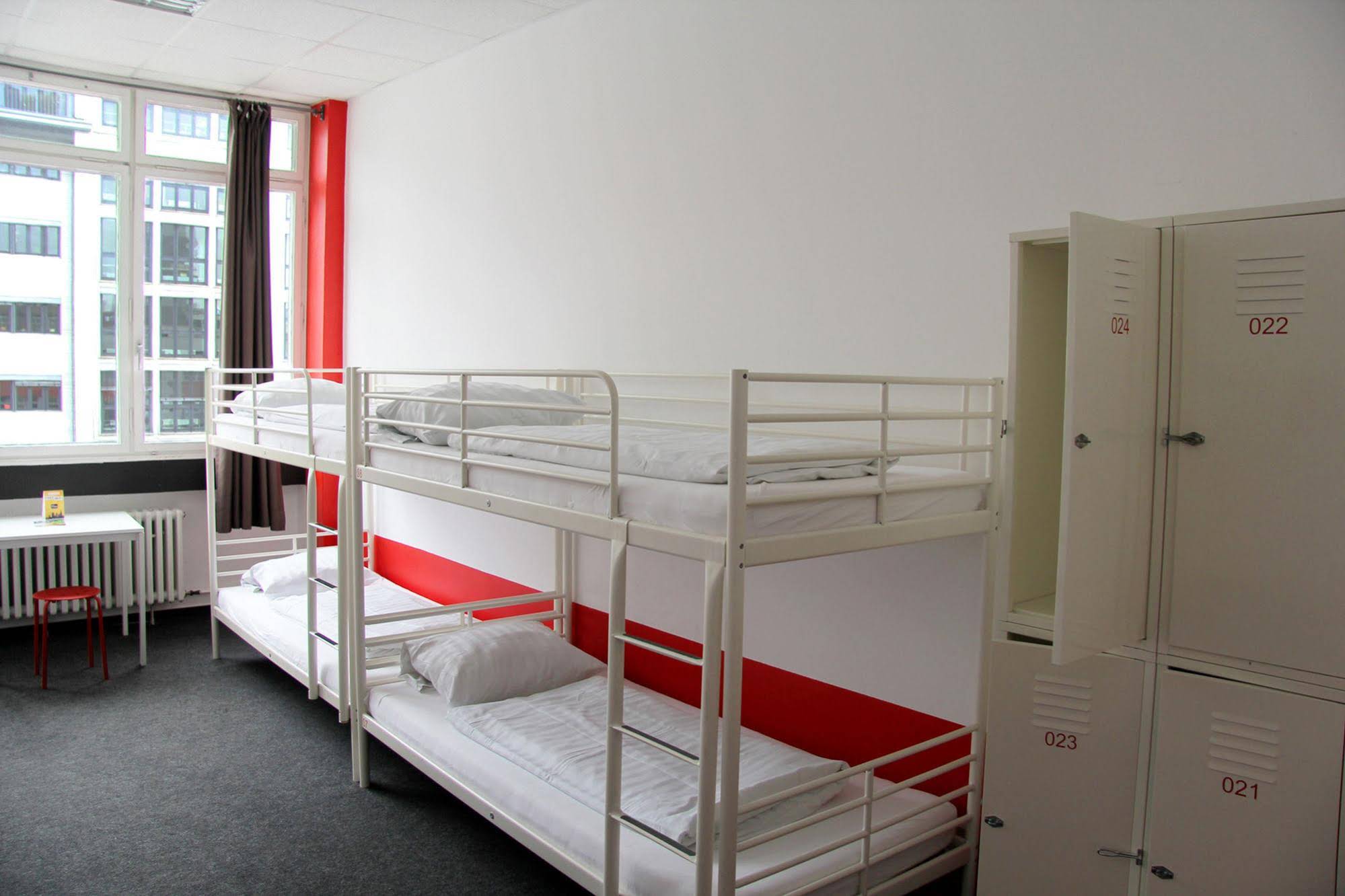 Check In Hostel