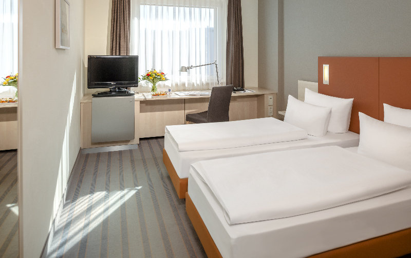 Hotel Essential by Dorint Berlin-Adlershof
