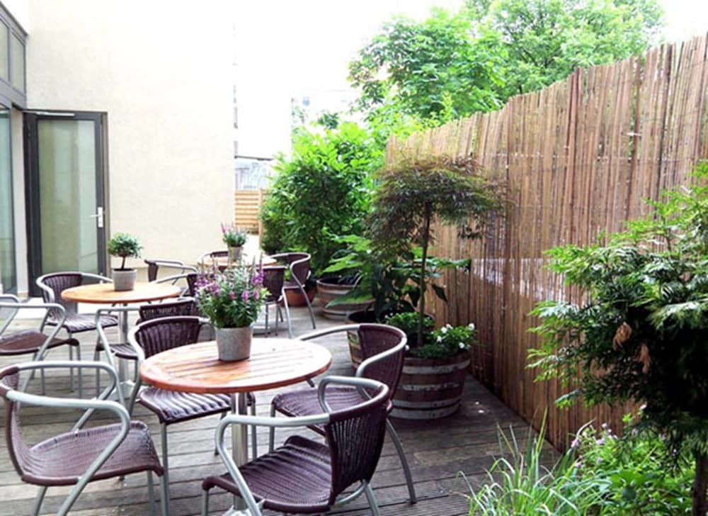 Flower's Boardinghouse Mitte
