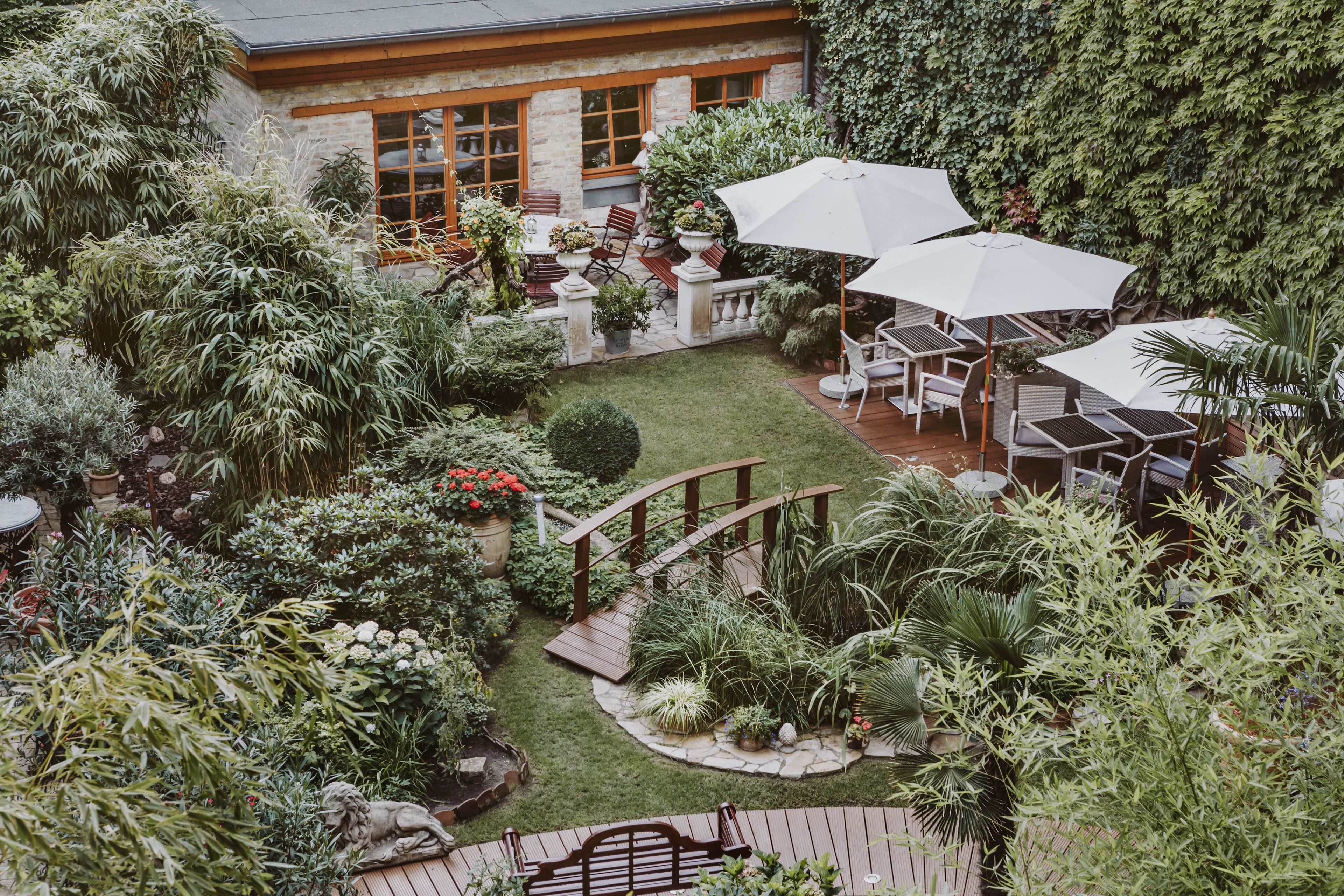 THE GATE Garden Hotel