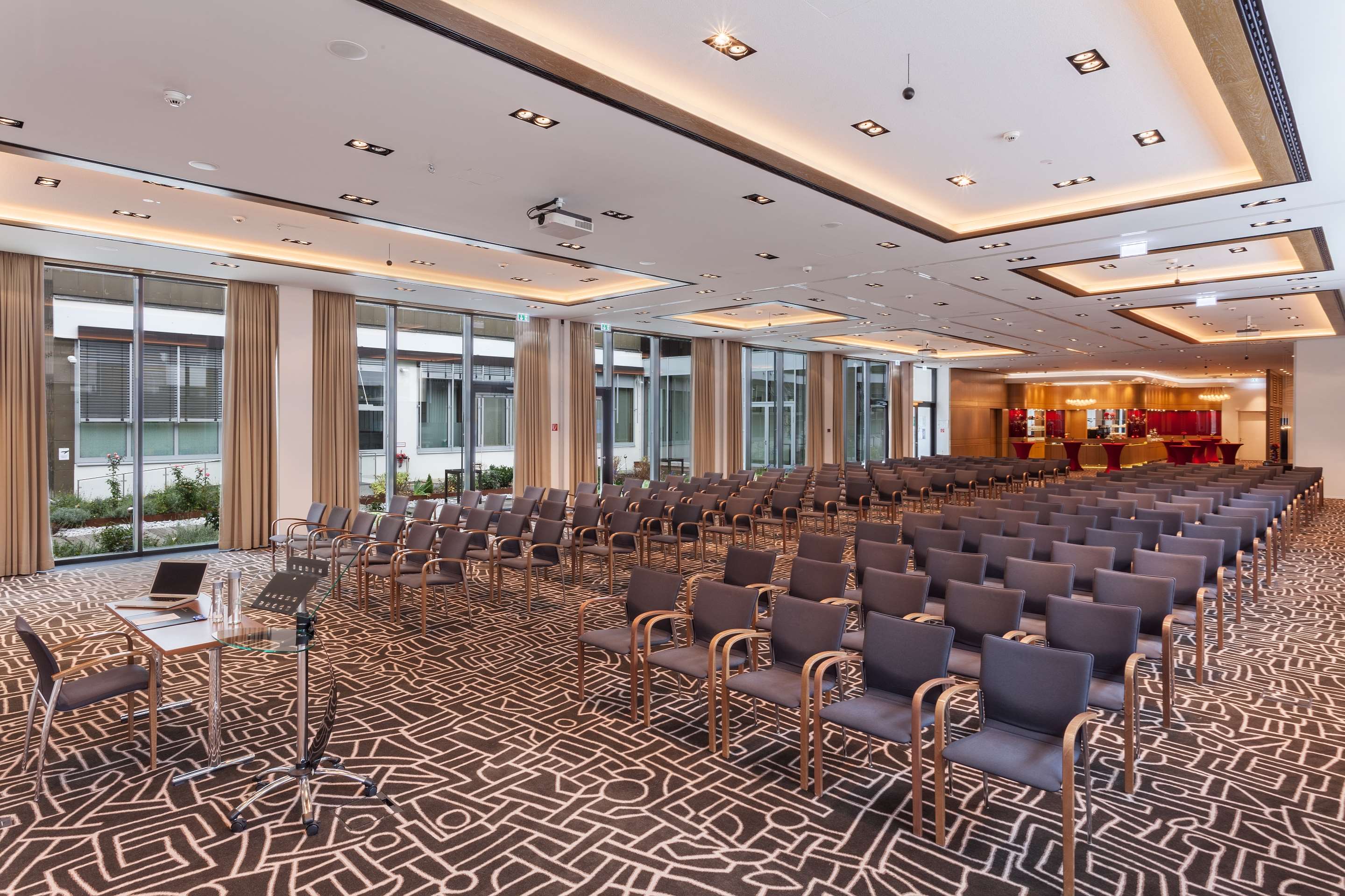 Golden Tulip Hamburg