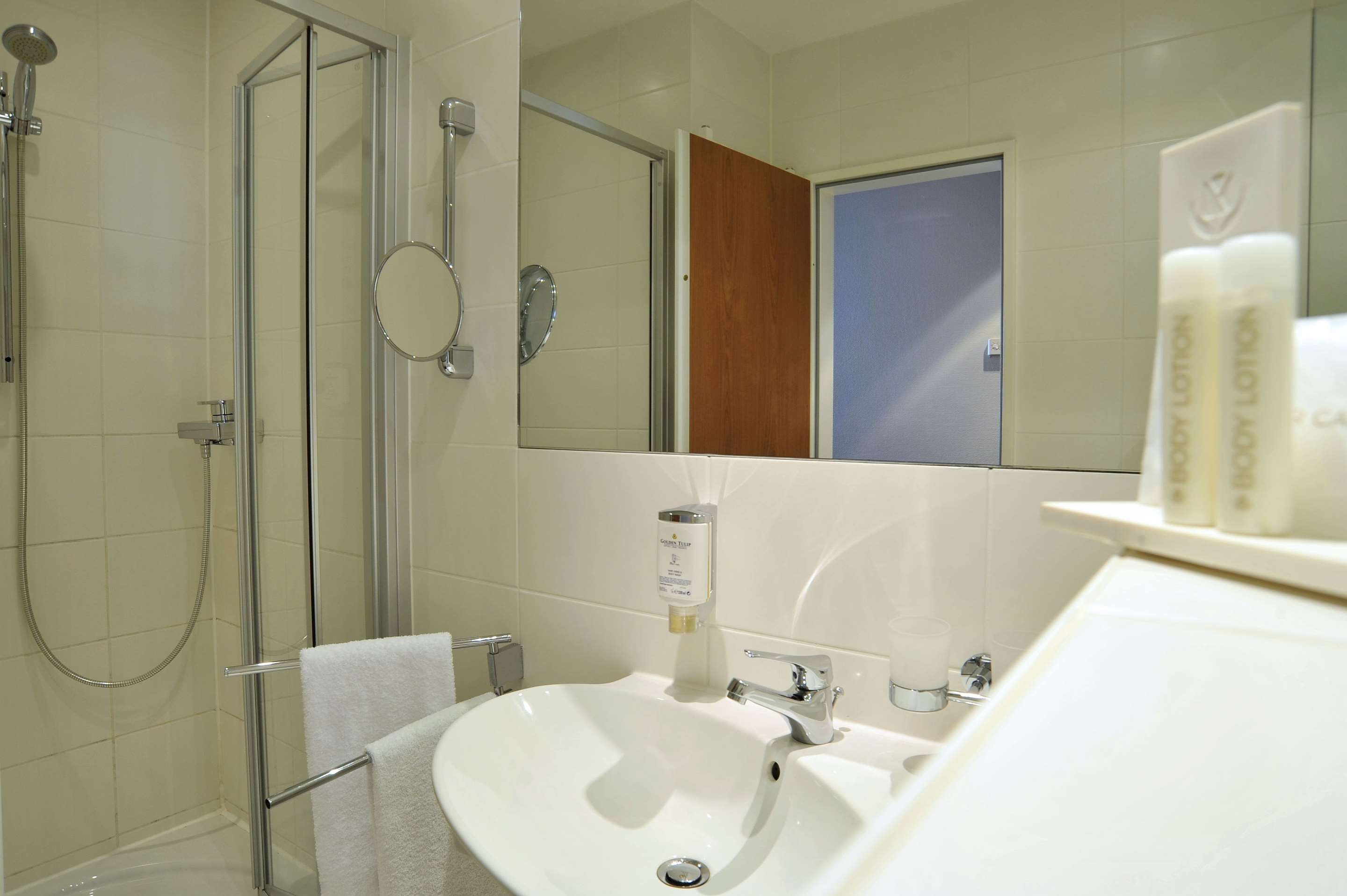 Golden Tulip Hamburg