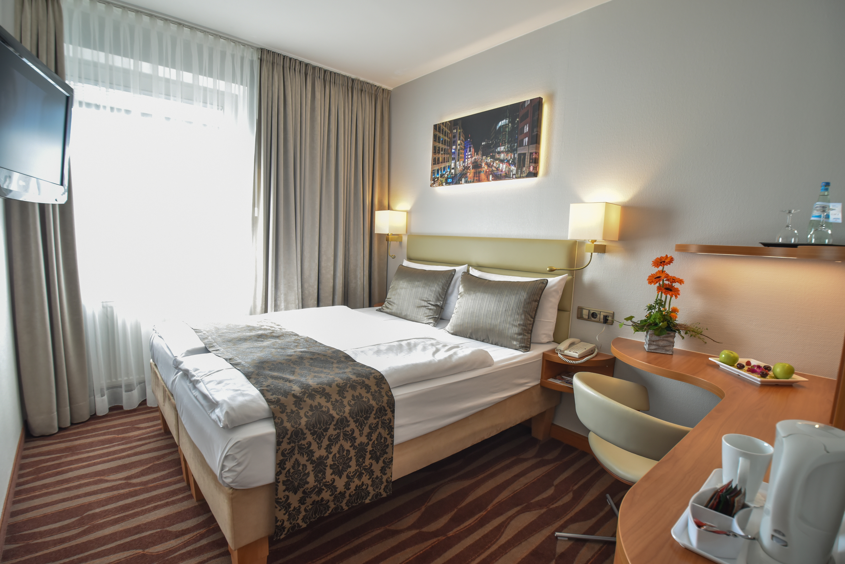 Golden Tulip Hamburg