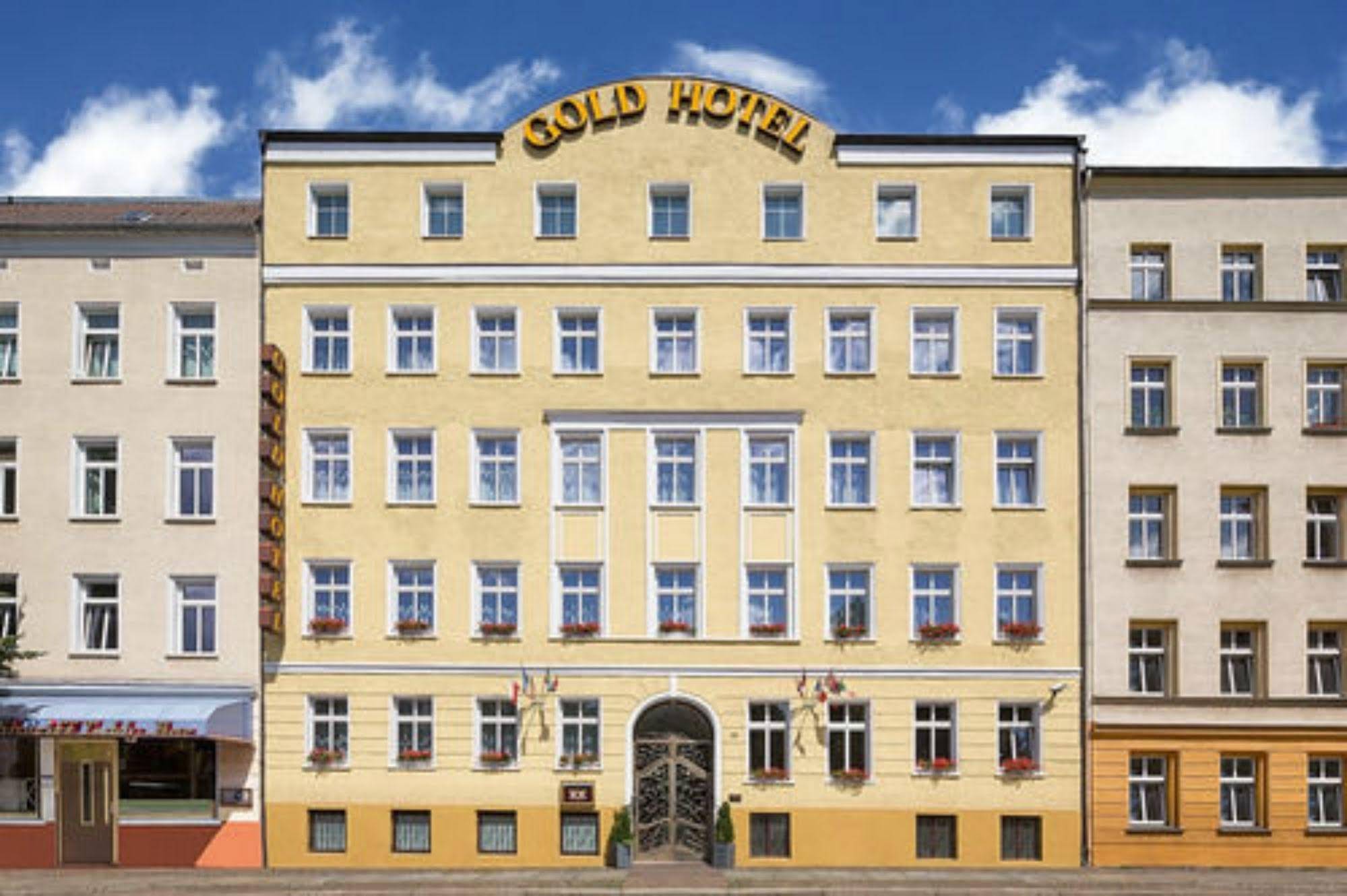 Gold Hotel am Wismarplatz