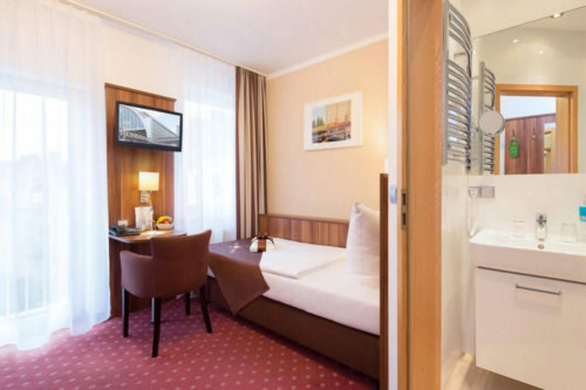 Gold Hotel am Wismarplatz