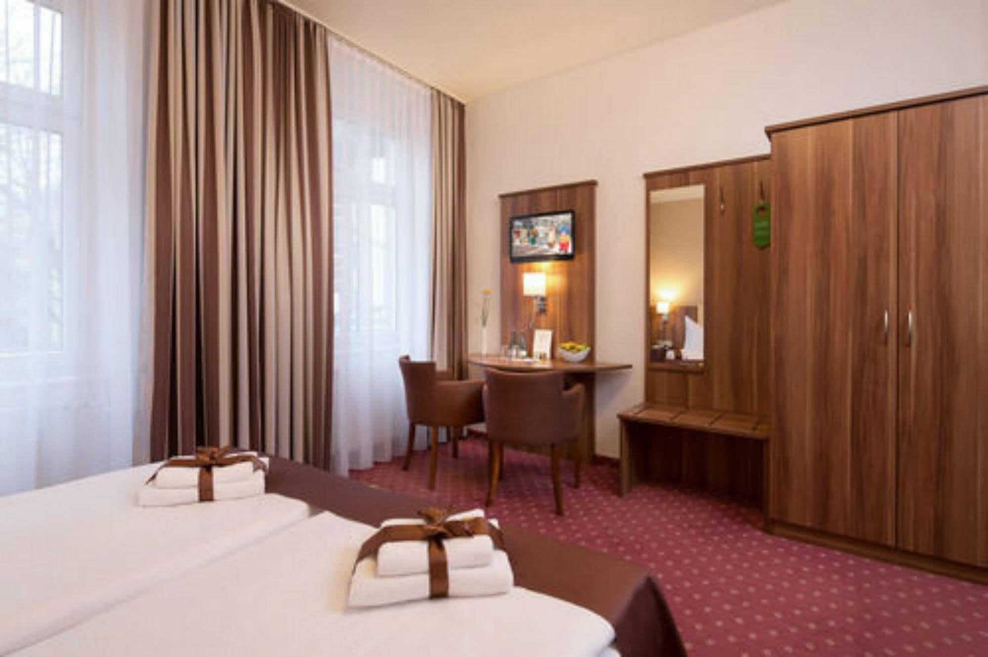 Gold Hotel am Wismarplatz