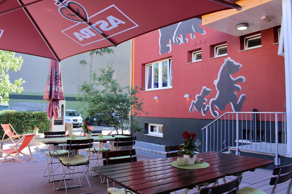 Holi Hostel Hotel