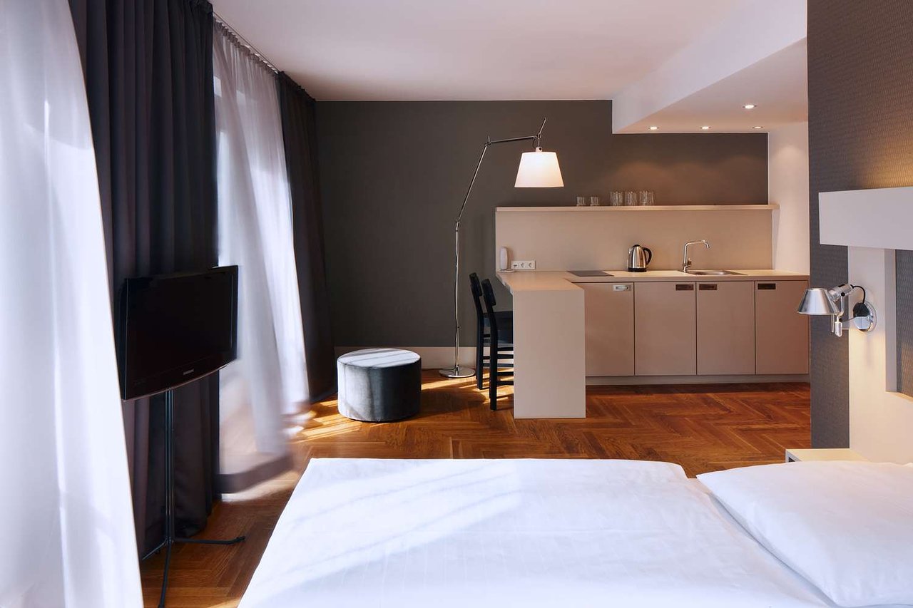 Hotel AMANO East Side