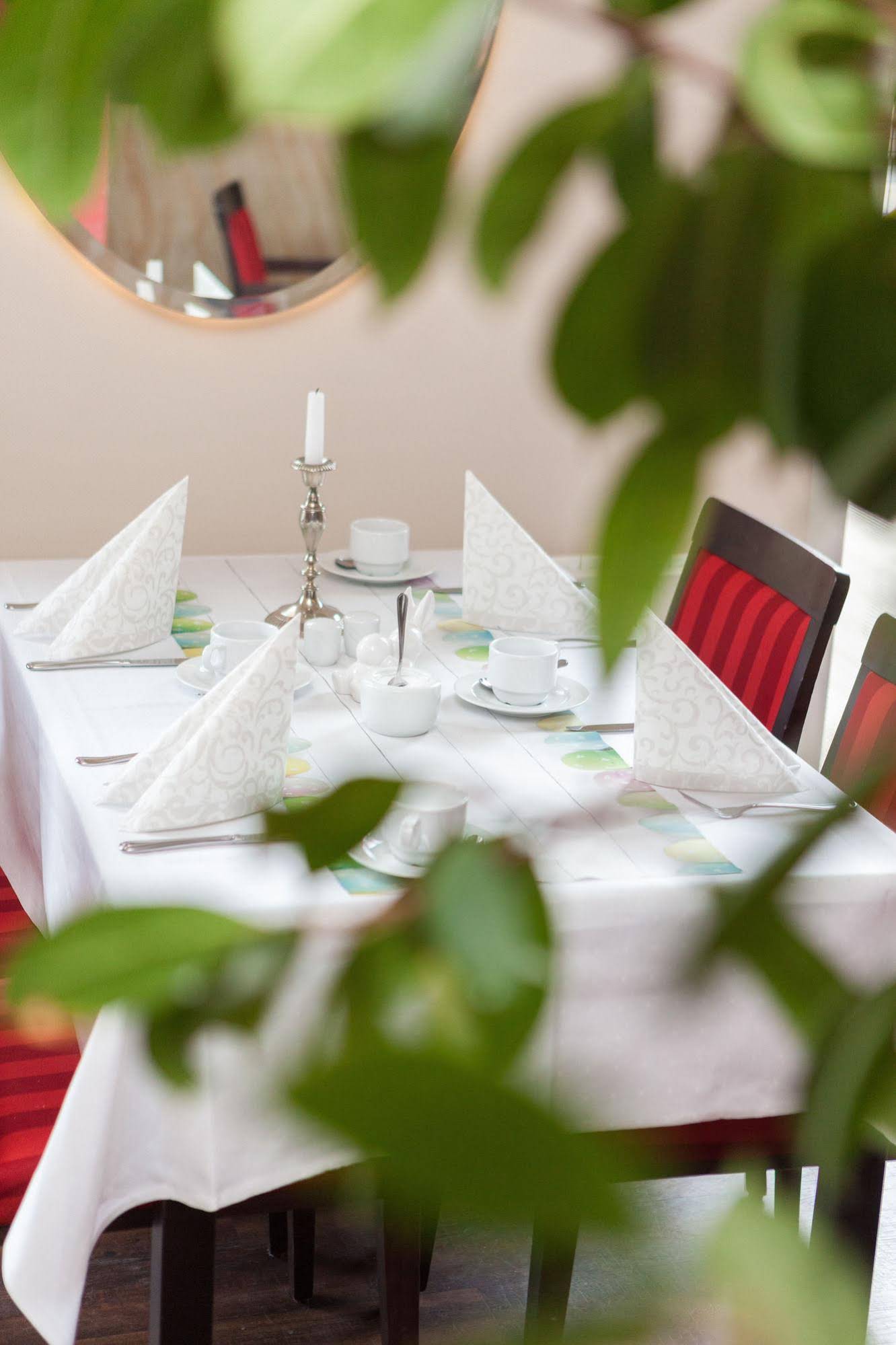 Hotel Mit-Mensch