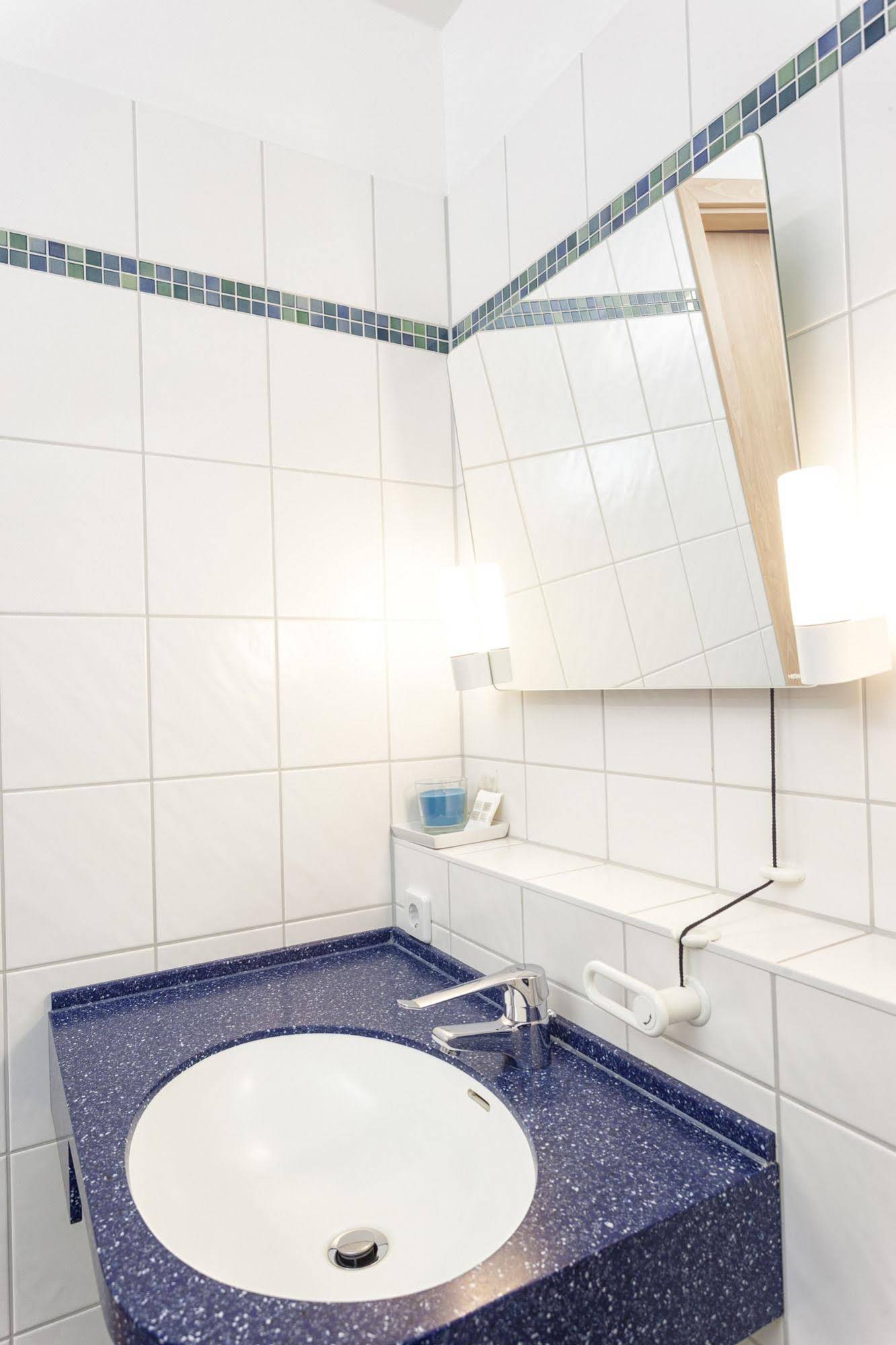 Hotel Mit-Mensch