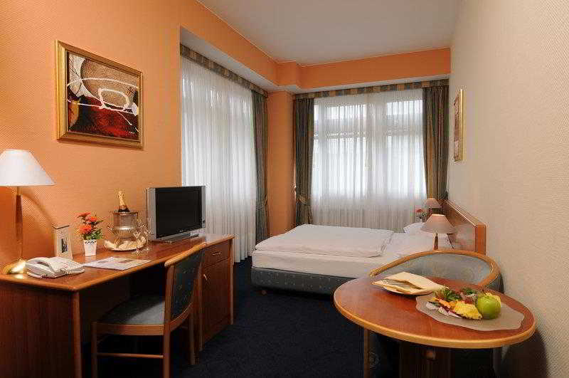 Hotel President