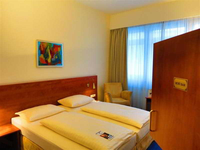 Hotel President