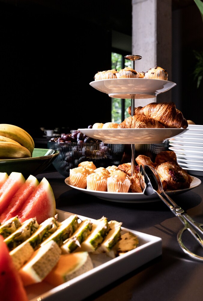 KPM Hotel & Residences