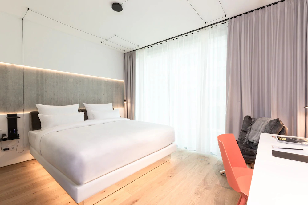 KPM Hotel & Residences