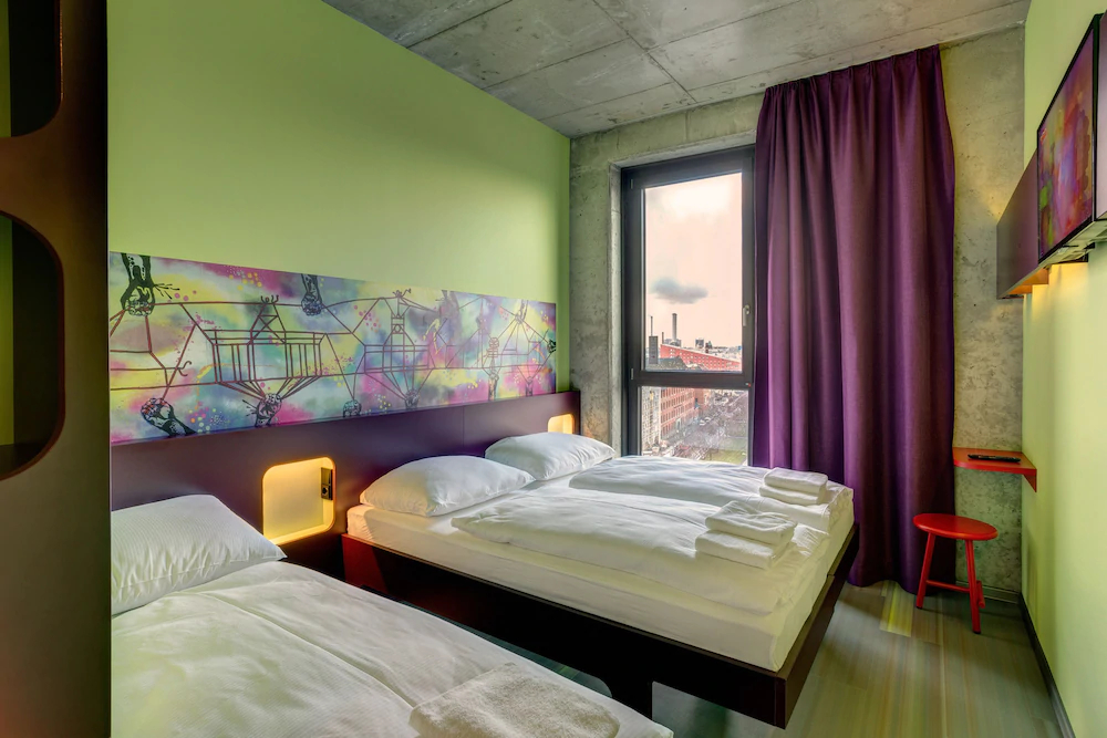 MEININGER Hotel Berlin East Side Gallery