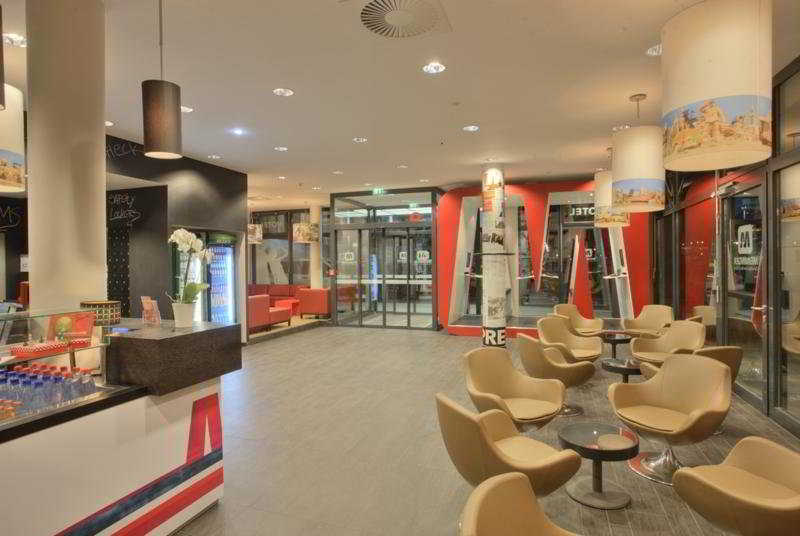 Meininger Hotel Berlin Hauptbahnhof