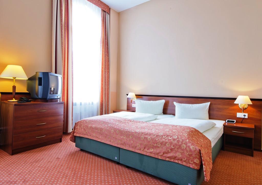 Rewari Hotel