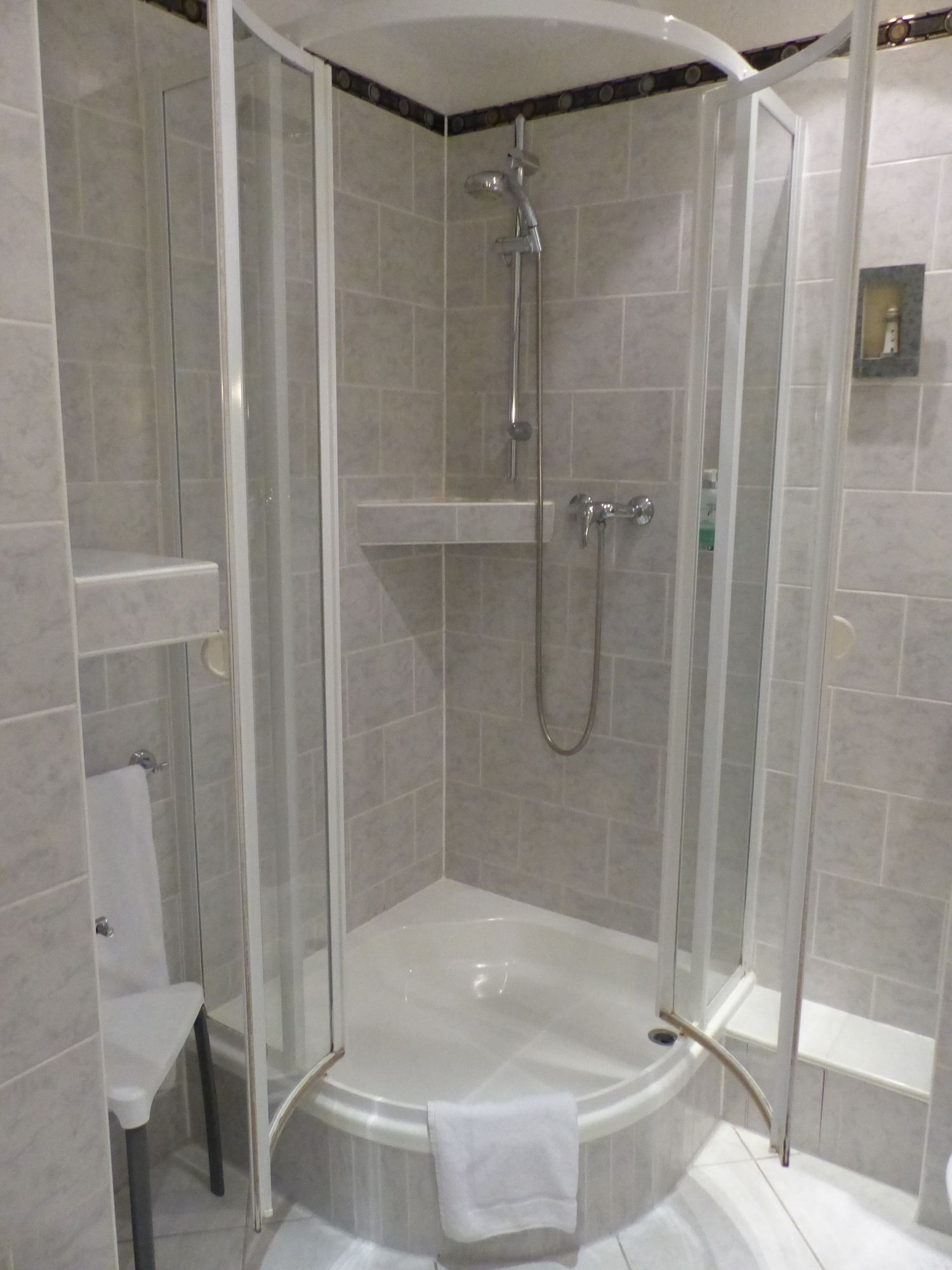 Hotel Pension Savoy