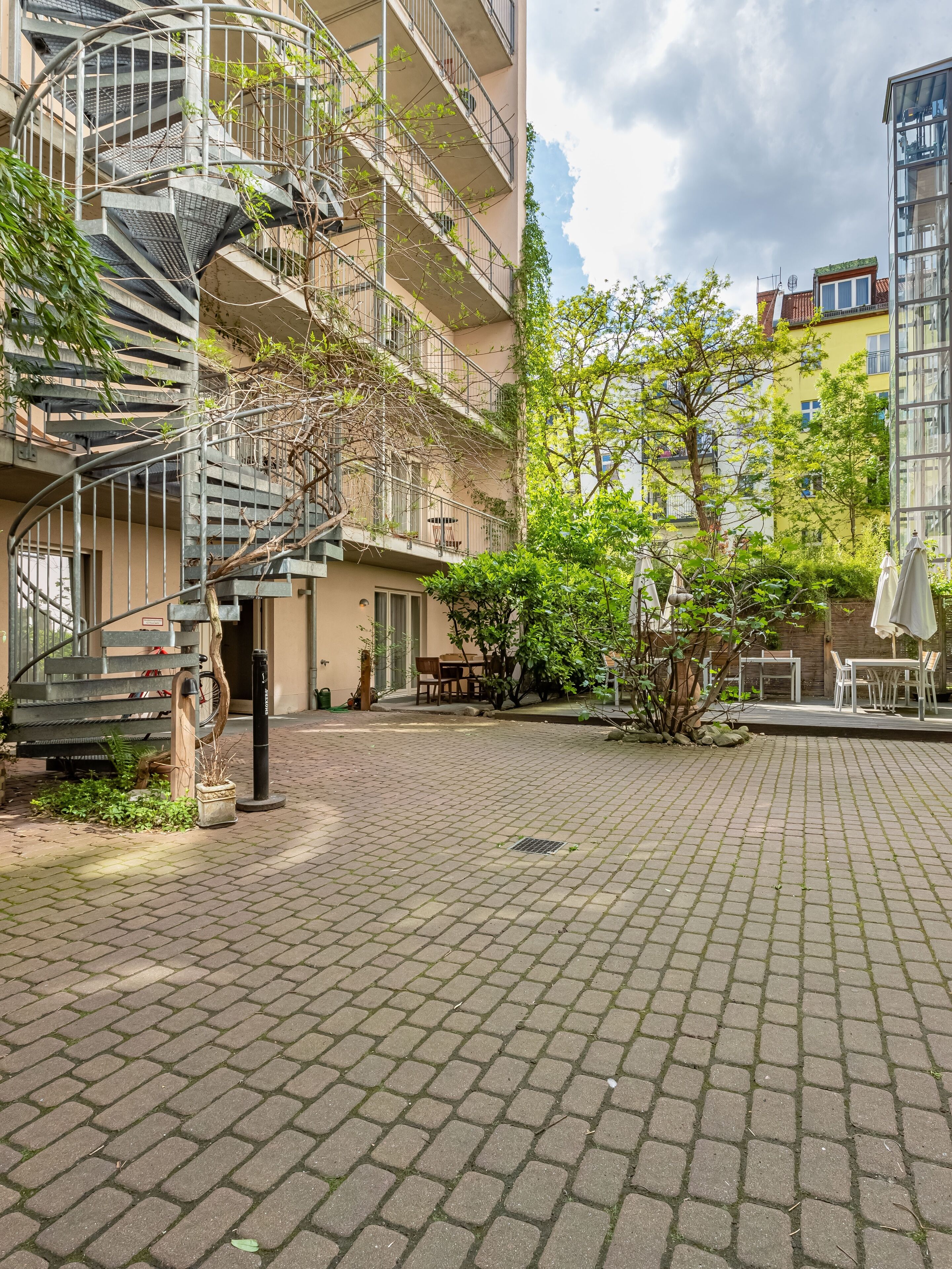 Schoenhouse City Street