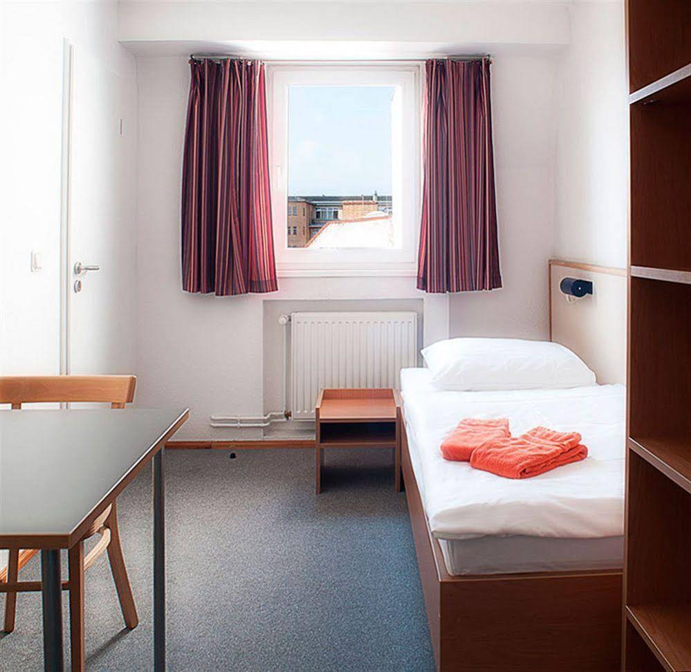 Steps-Hotel Mitte/Wedding