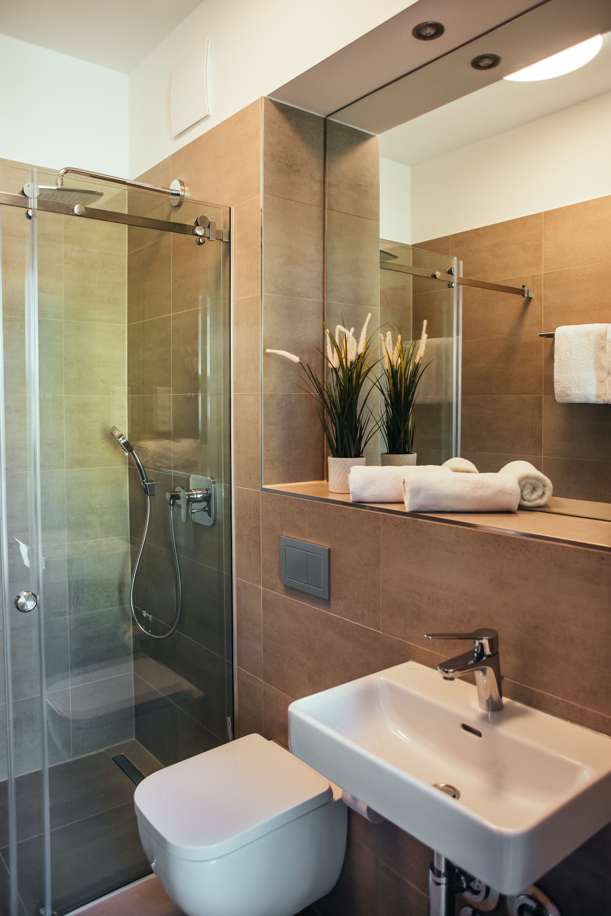 The Rix Studios & Suites