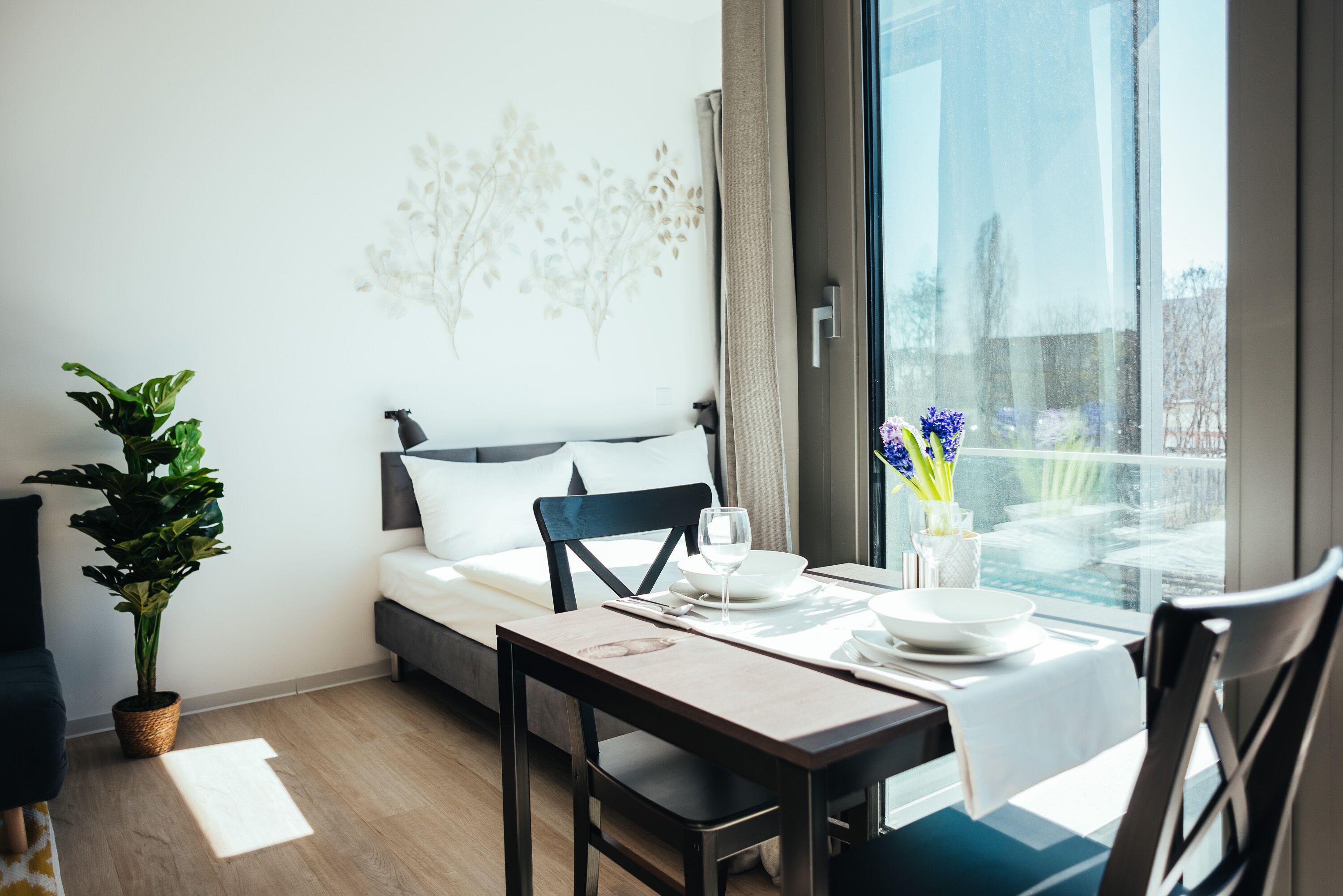 The Rix Studios & Suites