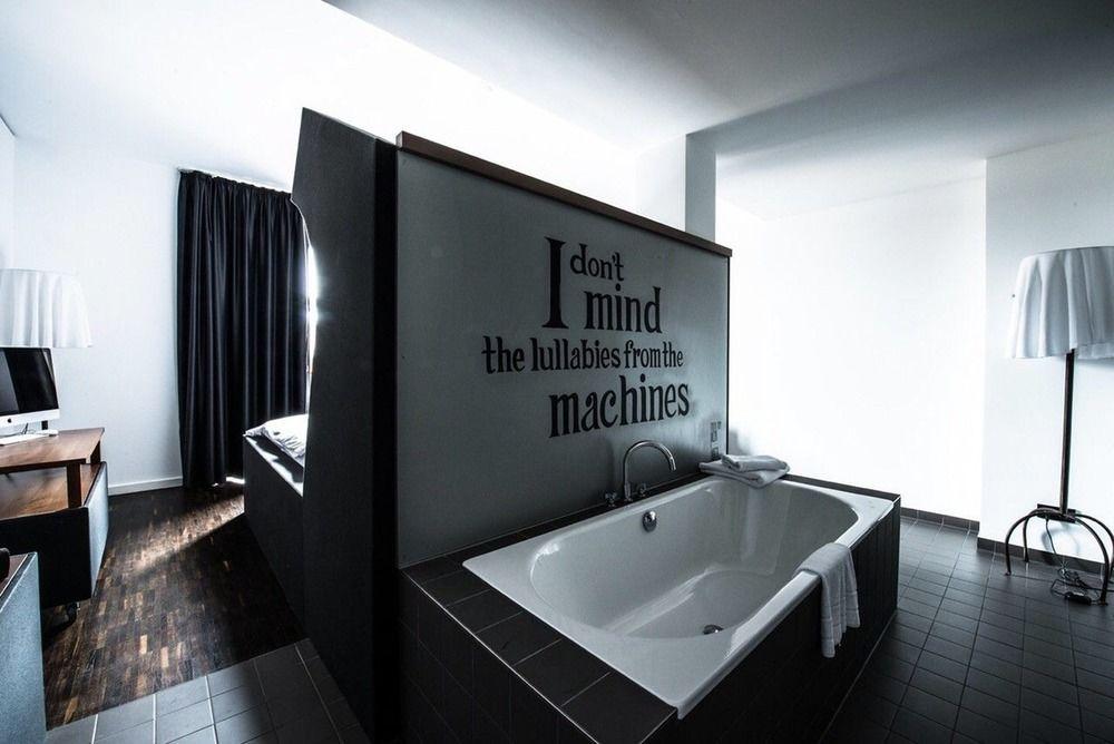 Numa Berlin Weinmeister