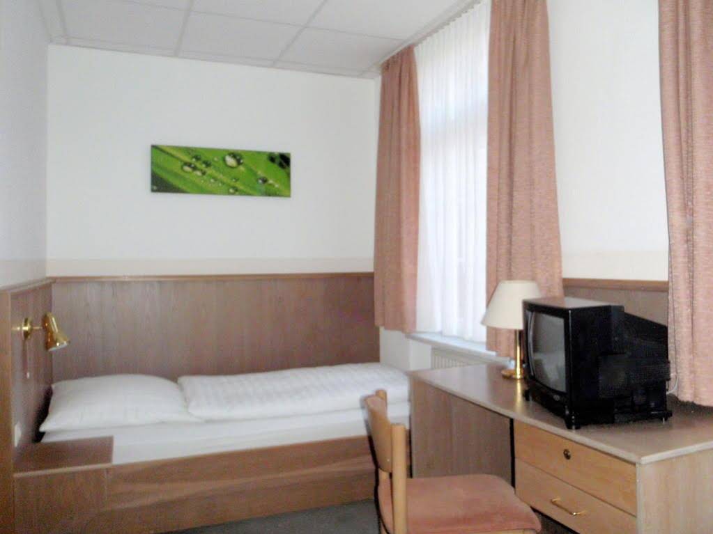1a Hostel Zimmer Frei