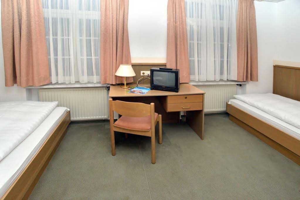 1a Hostel Zimmer Frei