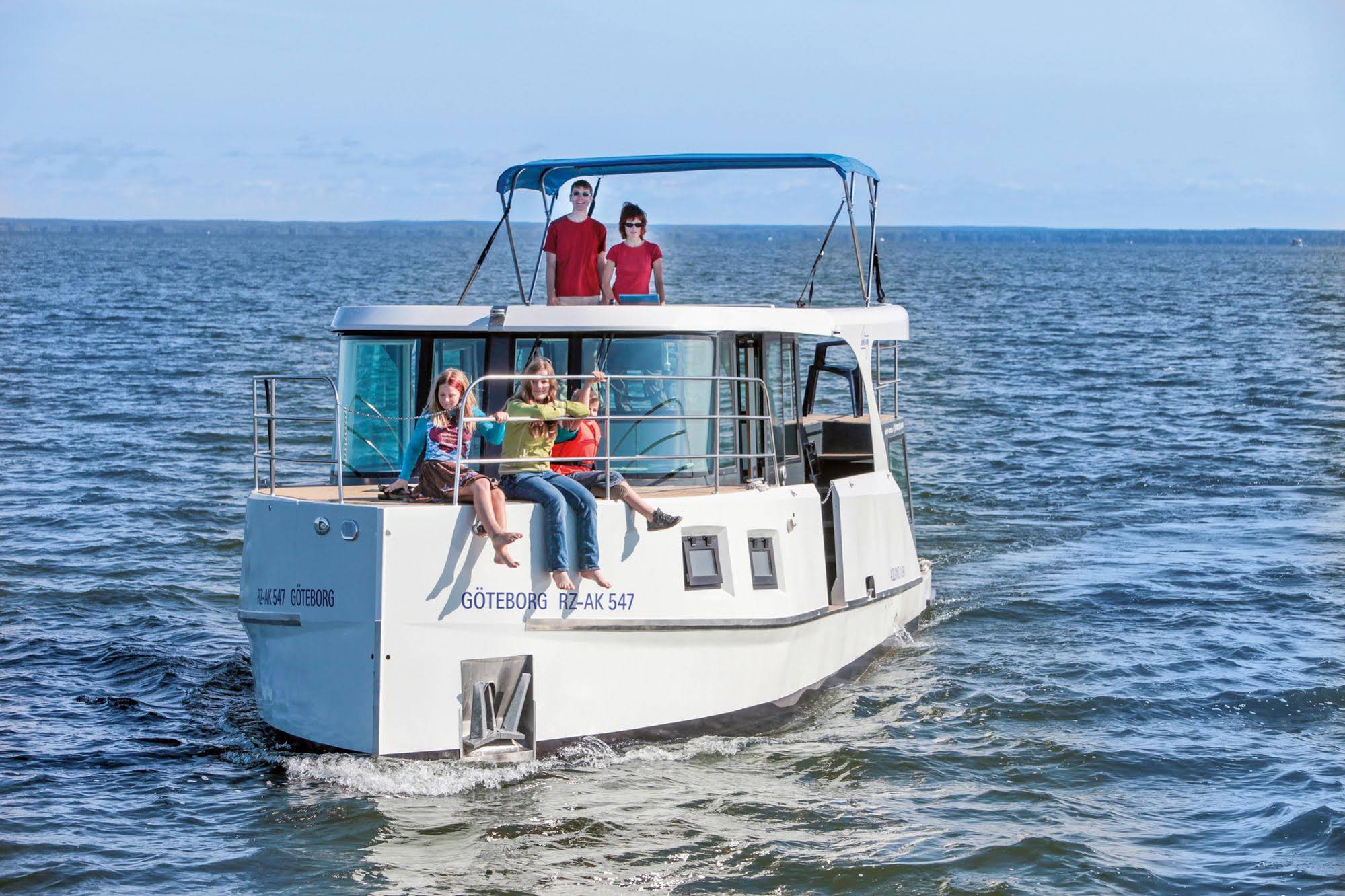 Kuhnle-Tours Bootshaus Zeuthen