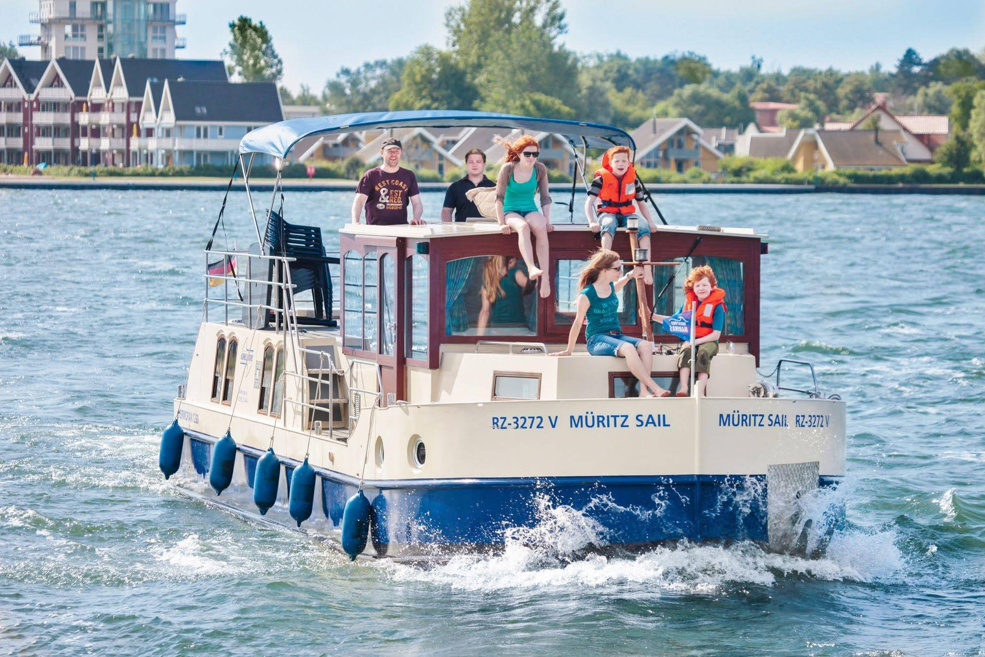 Kuhnle-Tours Bootshaus Zeuthen