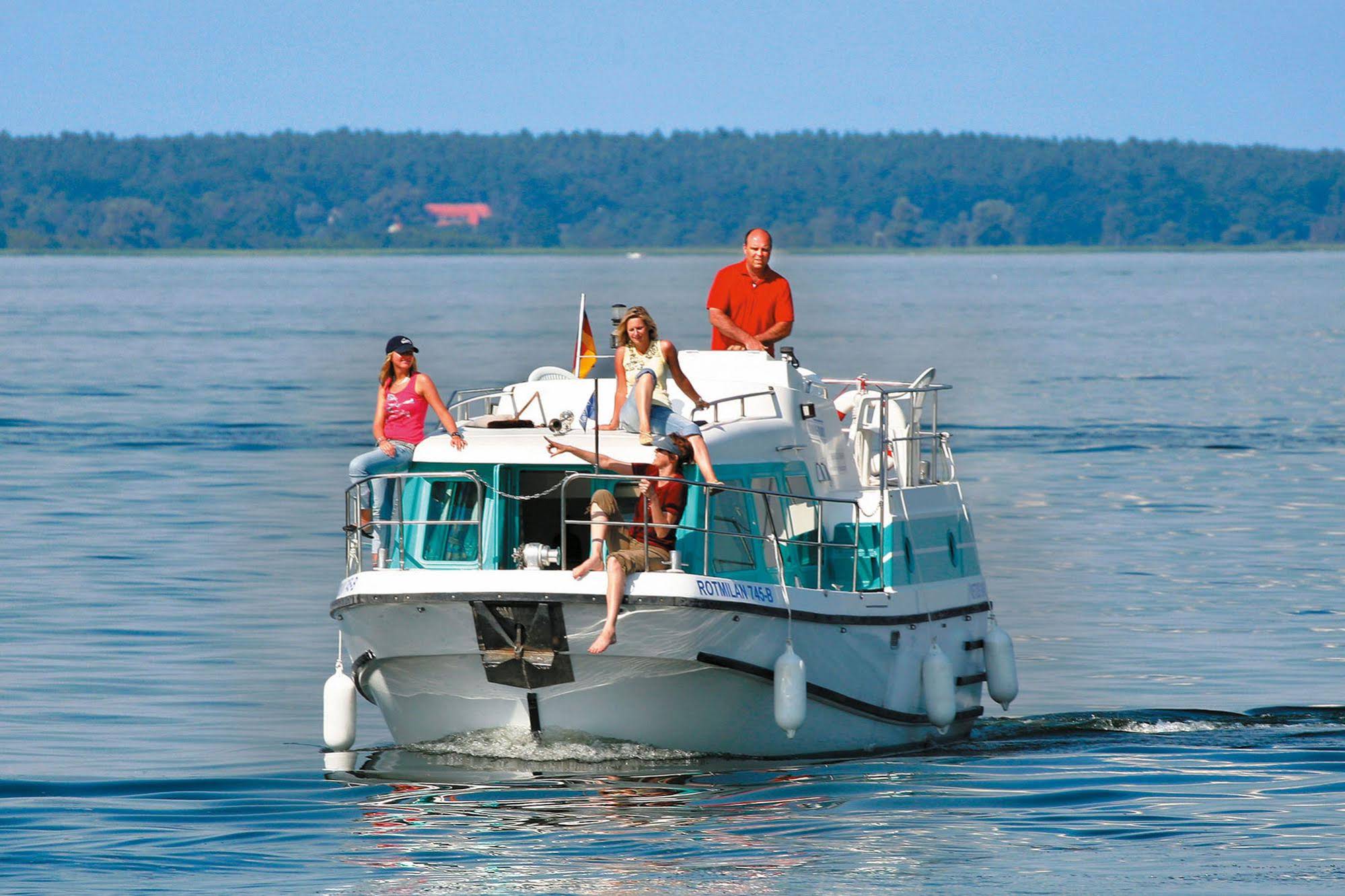Kuhnle-Tours Bootshaus Zeuthen