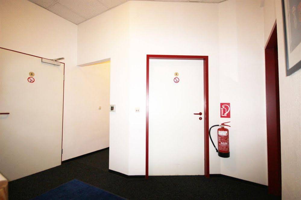 B & L Hostel