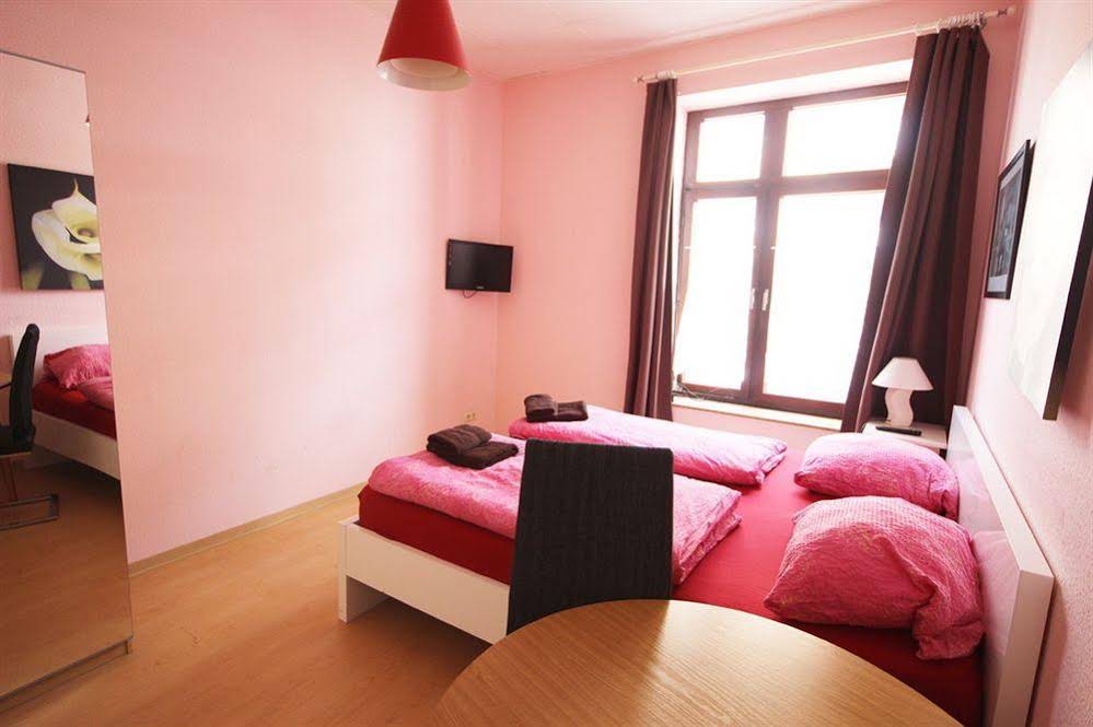 B & L Hostel